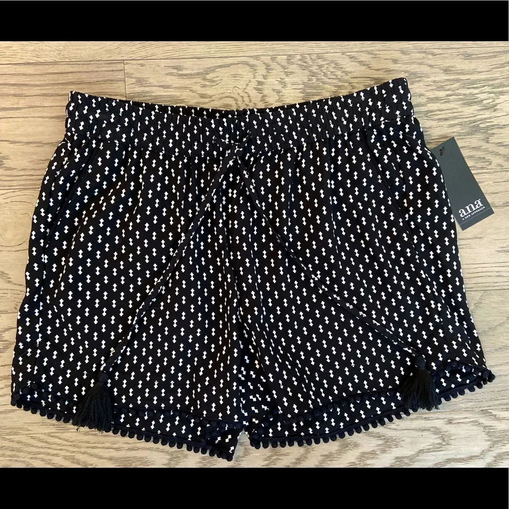 🖤 Ana Shorts New With Tags🖤 - Picture 1 of 4